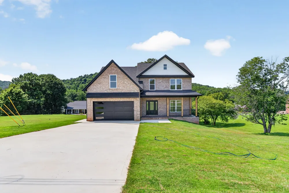 4560 Twin Creeks Dr Cookeville, TN 38506