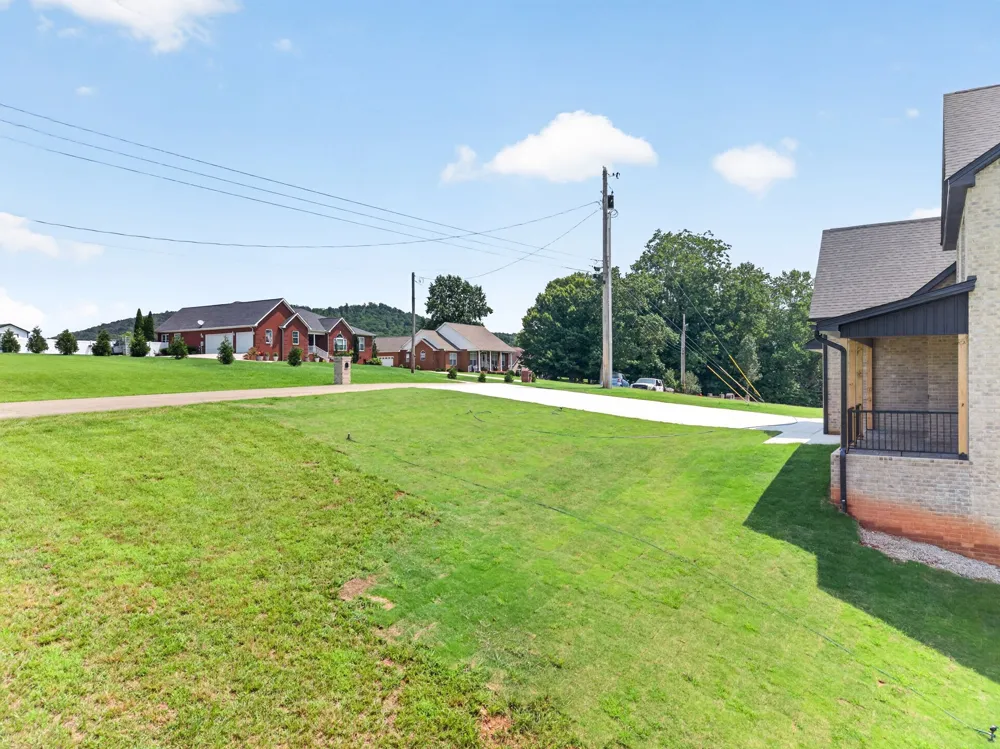 4560 Twin Creeks Dr Cookeville, TN 38506
