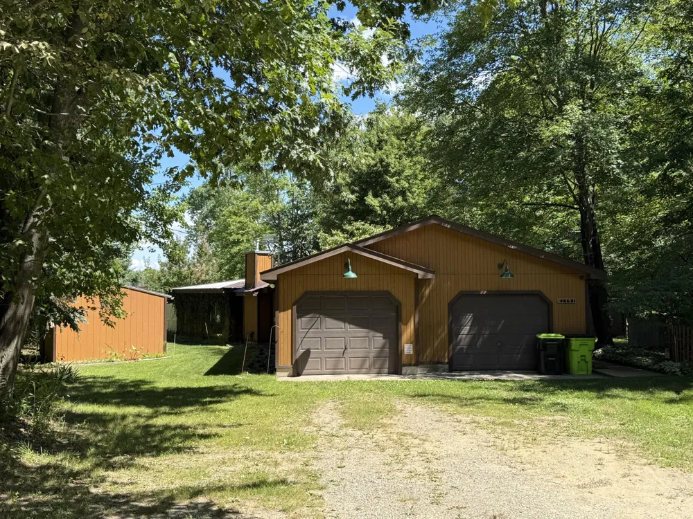 2591 Tonawanda Road Unknown, MI 49637