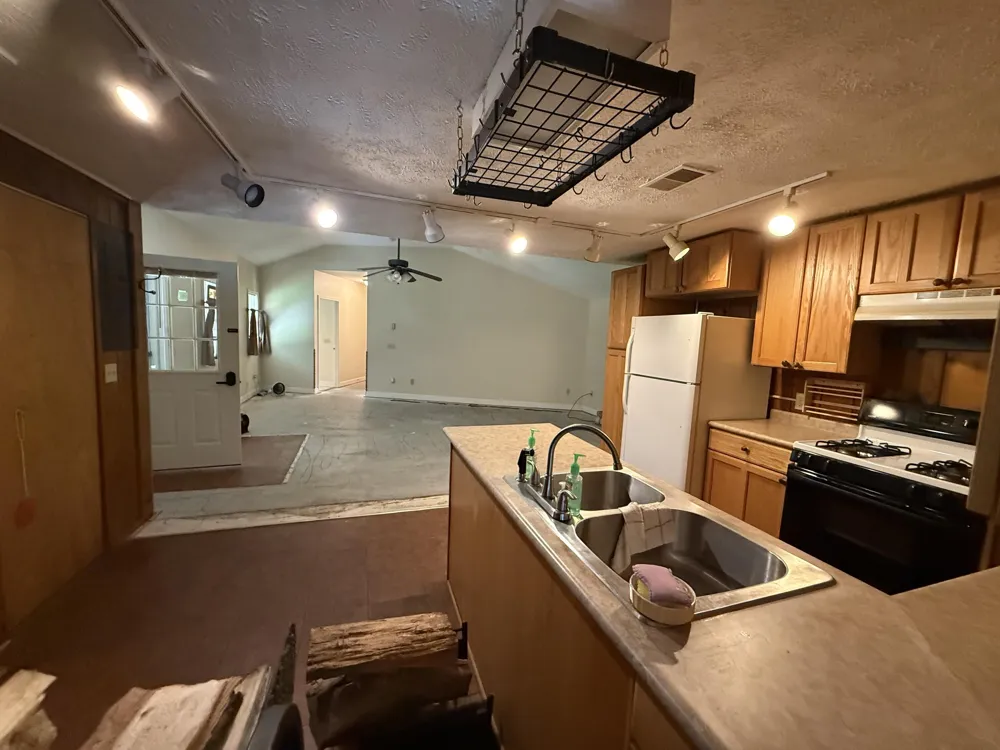 2591 Tonawanda Road Unknown, MI 49637