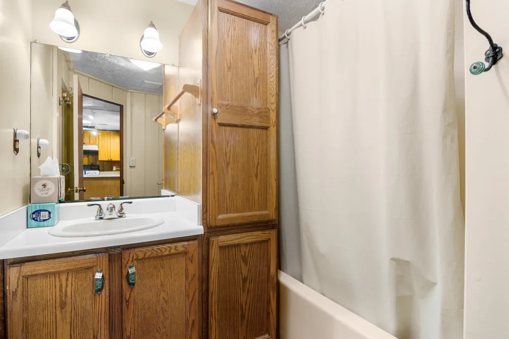 2591 Tonawanda Road Unknown, MI 49637
