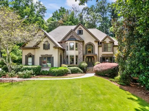 555 Treyburn View