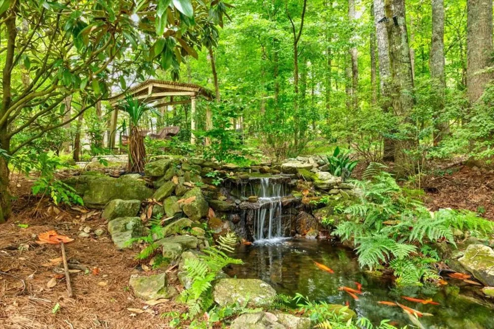 555 Treyburn View Milton, GA 30004
