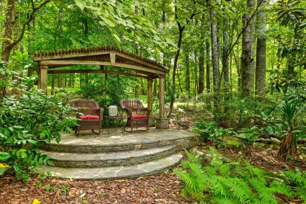 555 Treyburn View Milton, GA 30004
