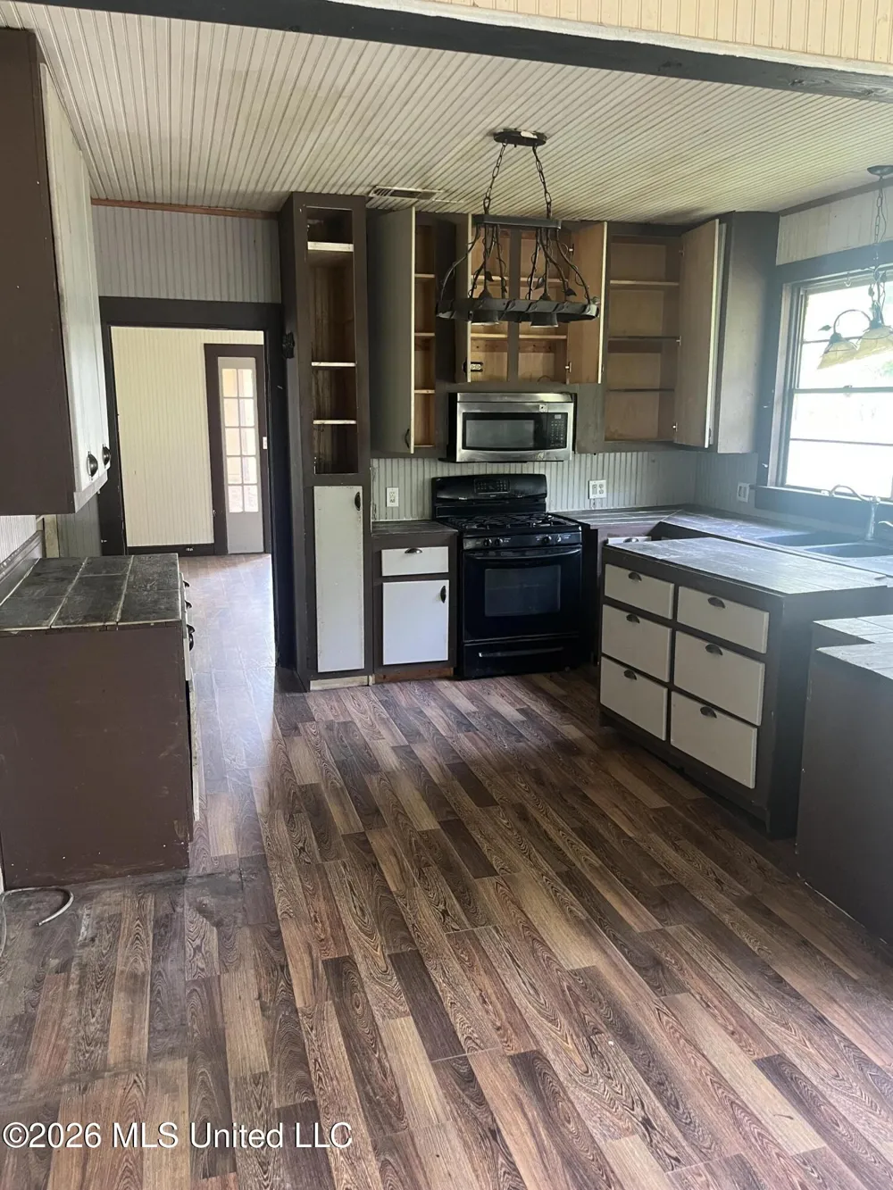 1127 Amar Street Waveland, MS 39576