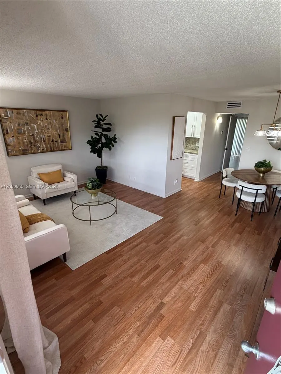 750 SW 133rd Ter #403C Pembroke Pines, FL 33027