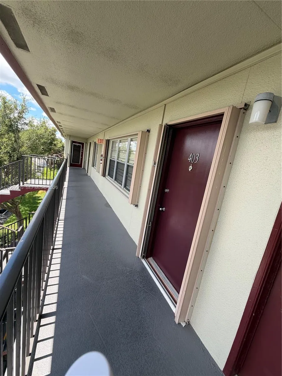 750 SW 133rd Ter #403C Pembroke Pines, FL 33027