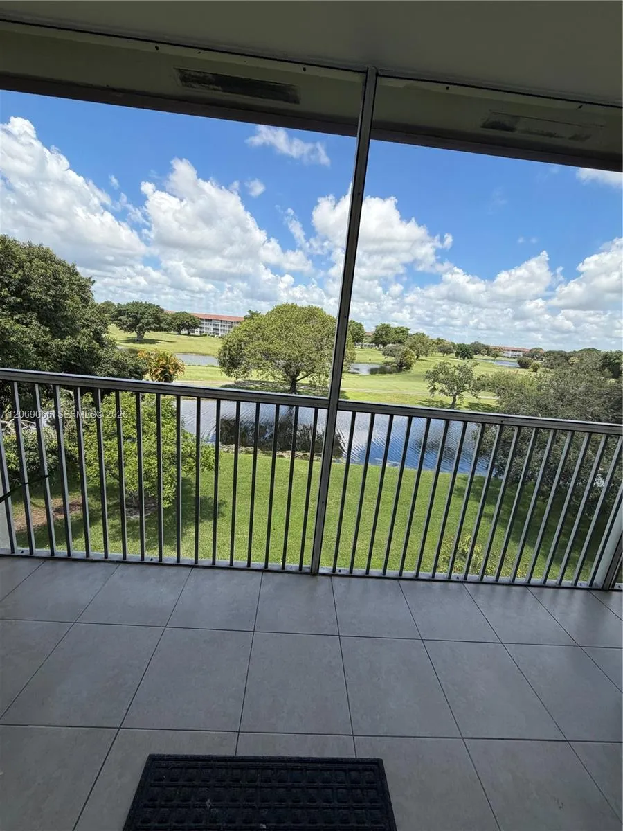 750 SW 133rd Ter #403C Pembroke Pines, FL 33027
