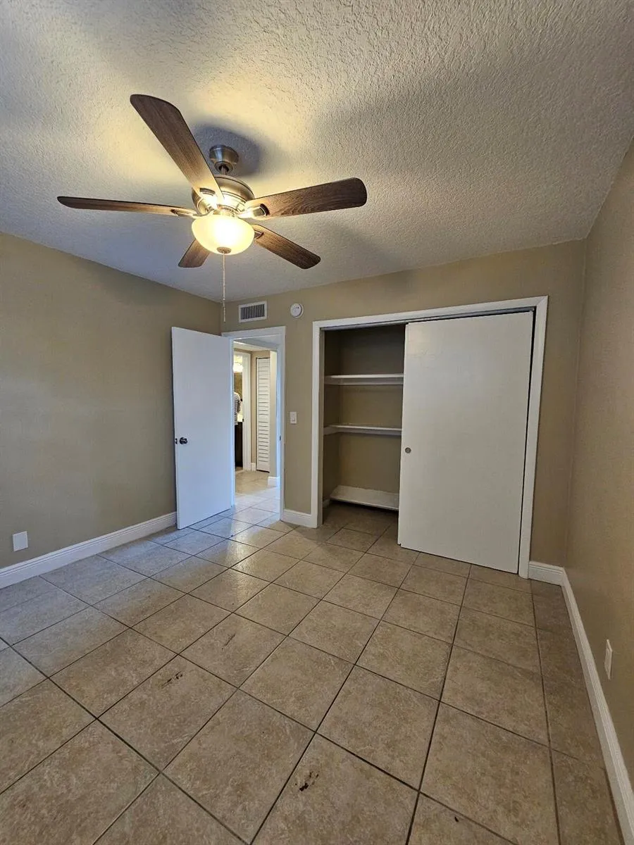 1200 W Blue Heron Boulevard #5 Riviera Beach, FL 33404