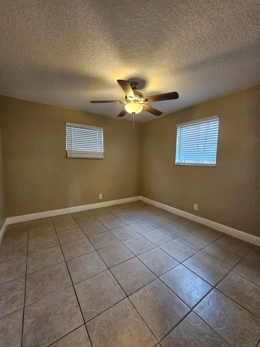 1200 W Blue Heron Boulevard #5 Riviera Beach, FL 33404