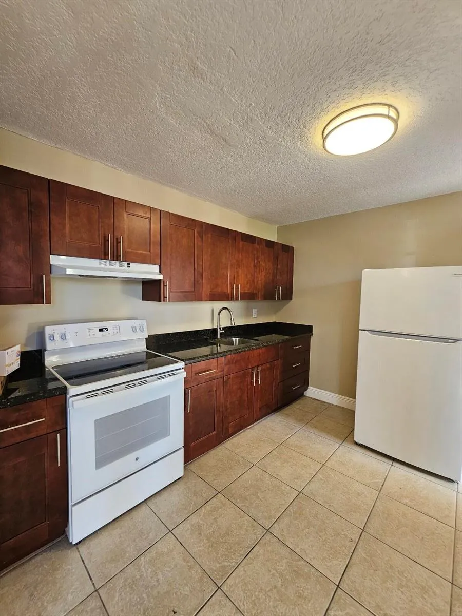 1200 W Blue Heron Boulevard #5 Riviera Beach, FL 33404