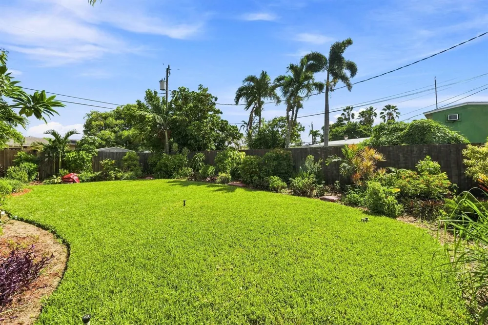 4110 NW 16TH AVENUE Oakland Park, FL 33309
