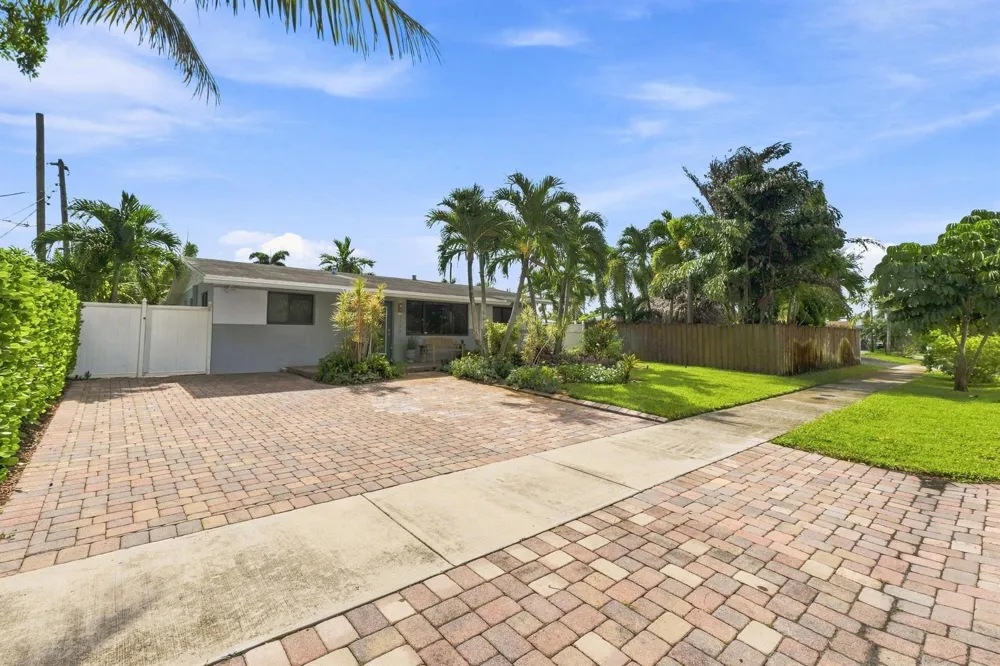 4110 NW 16TH AVENUE Oakland Park, FL 33309