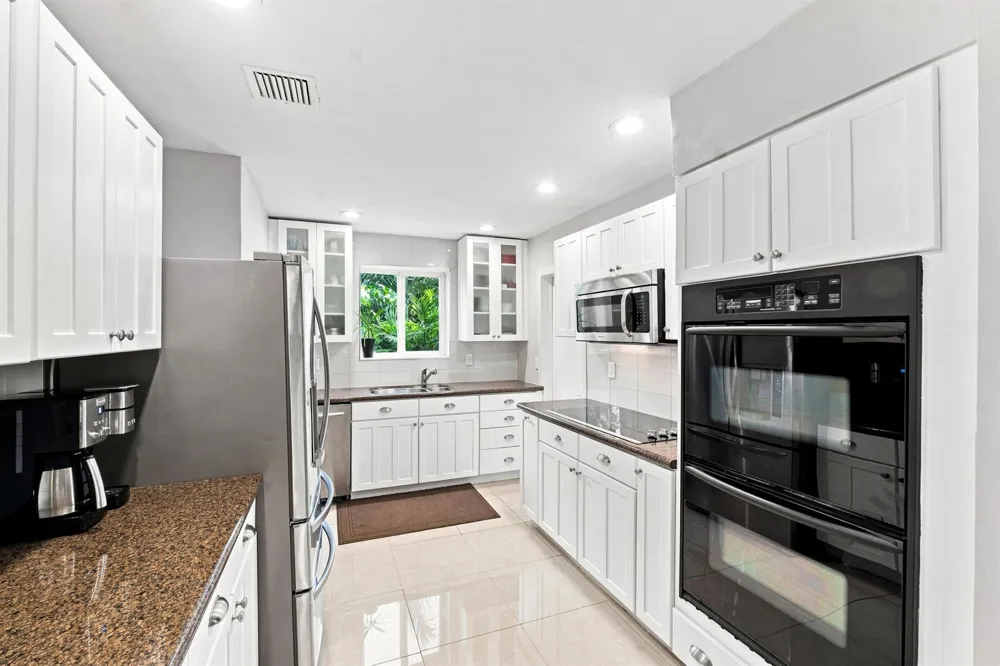 4110 NW 16TH AVENUE Oakland Park, FL 33309