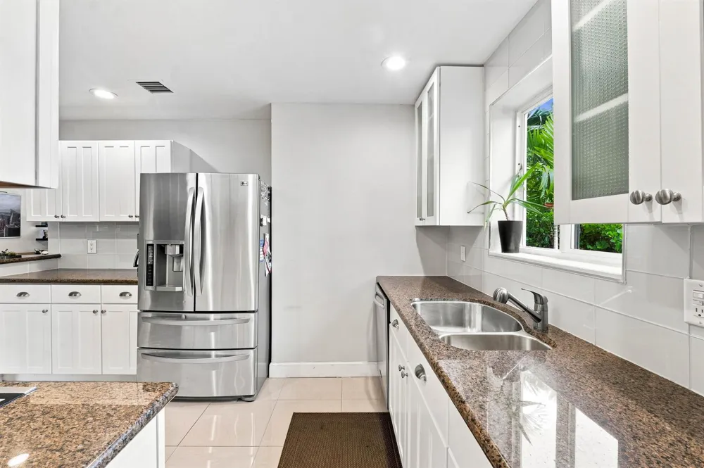 4110 NW 16TH AVENUE Oakland Park, FL 33309