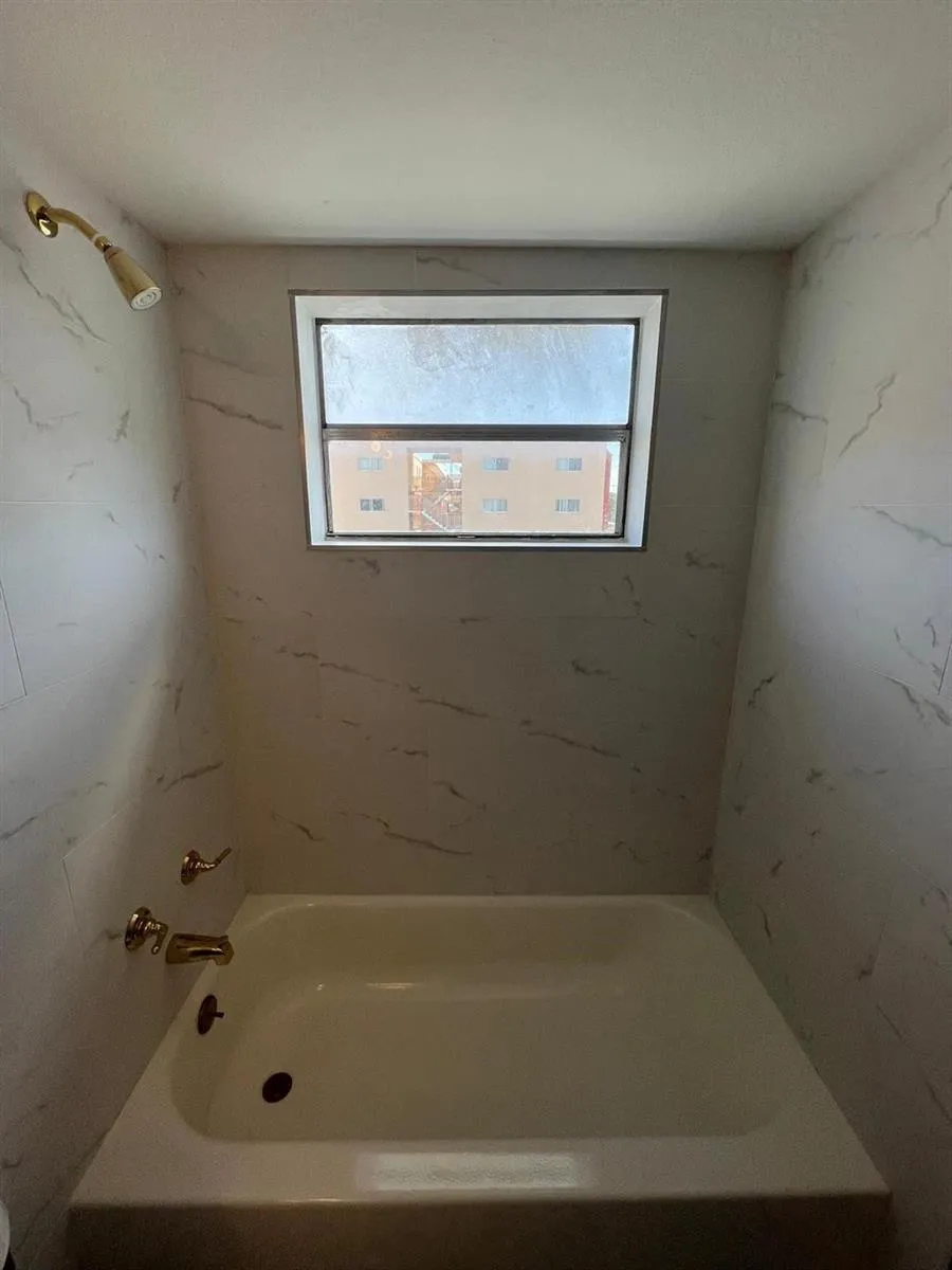2605 NW 135TH STREET #101 Opa-Locka, FL 33167
