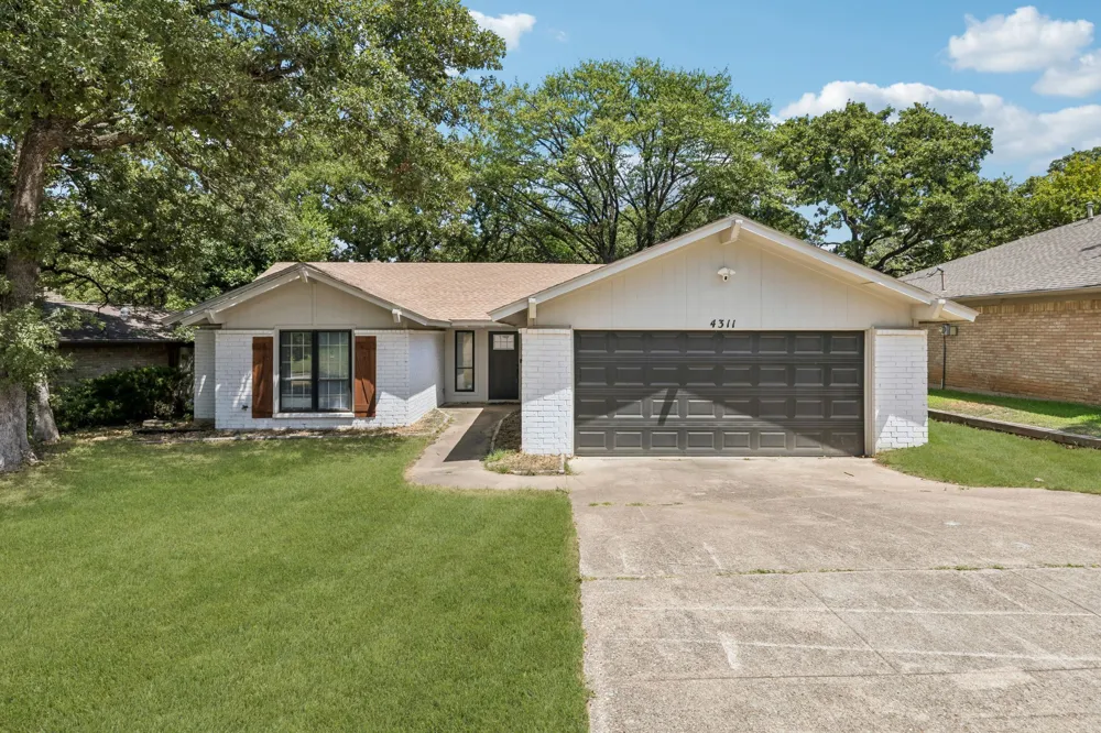 4311 Rockwood Trail Arlington, TX 76016