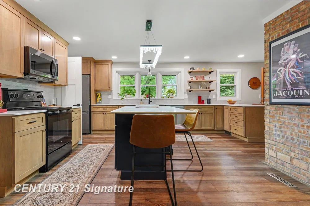 608 Hillcrest Road Midland City, MI 48640