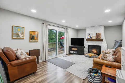 169 Bordeaux Court