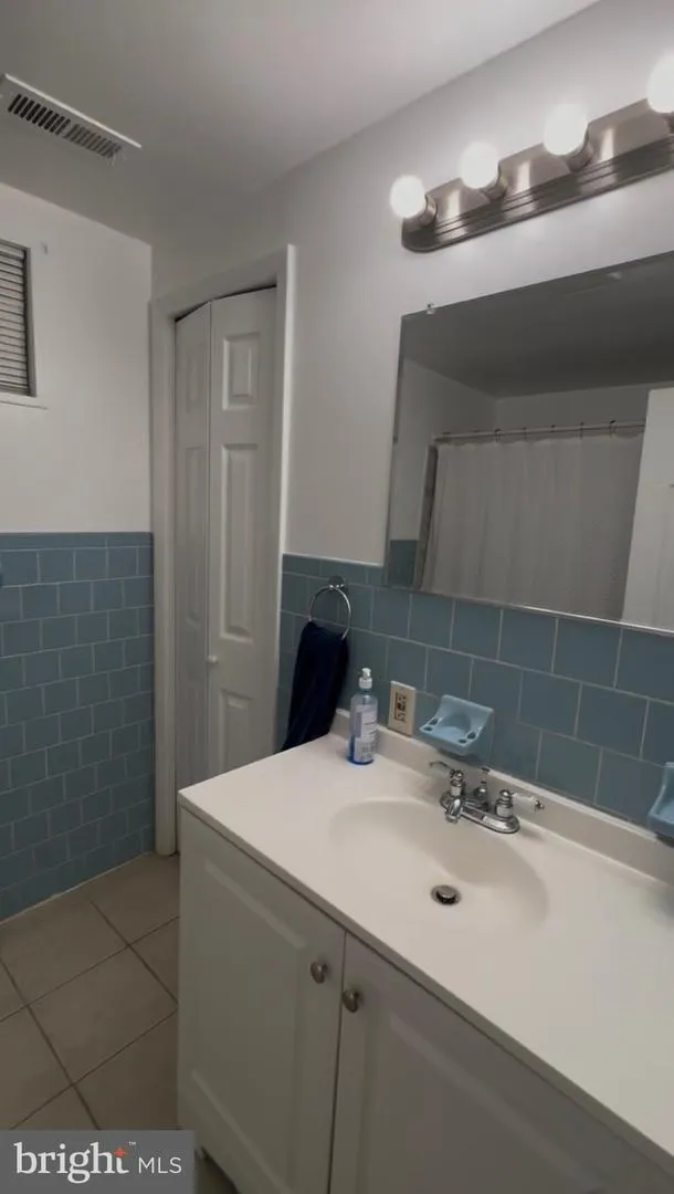 5710 DANNYS PL Alexandria, VA 22311