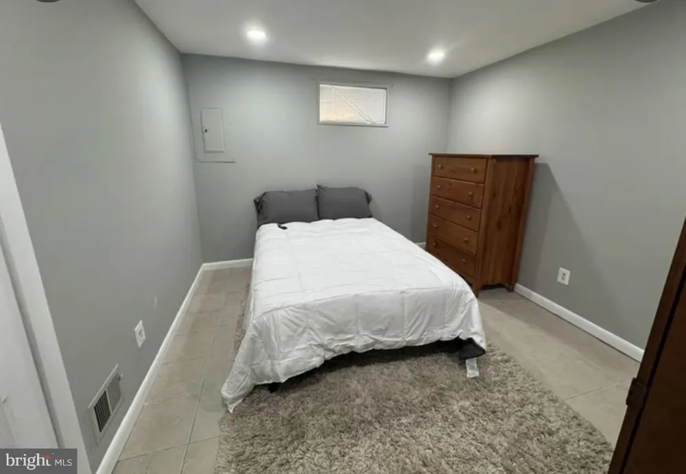 5710 DANNYS PL Alexandria, VA 22311