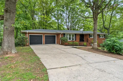 2205 Hathaway Drive