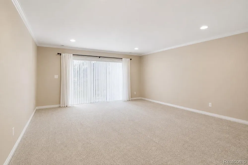 1115 OLD WOODWARD AVE #66 Birmingham City, MI 48009