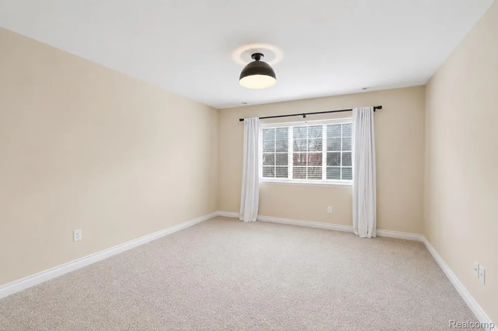 1115 OLD WOODWARD AVE #66 Birmingham City, MI 48009