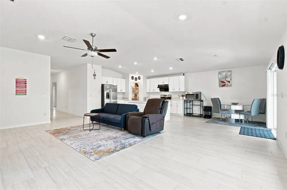 34701 RAINVILLE LOOP Zephyrhills, FL 33541