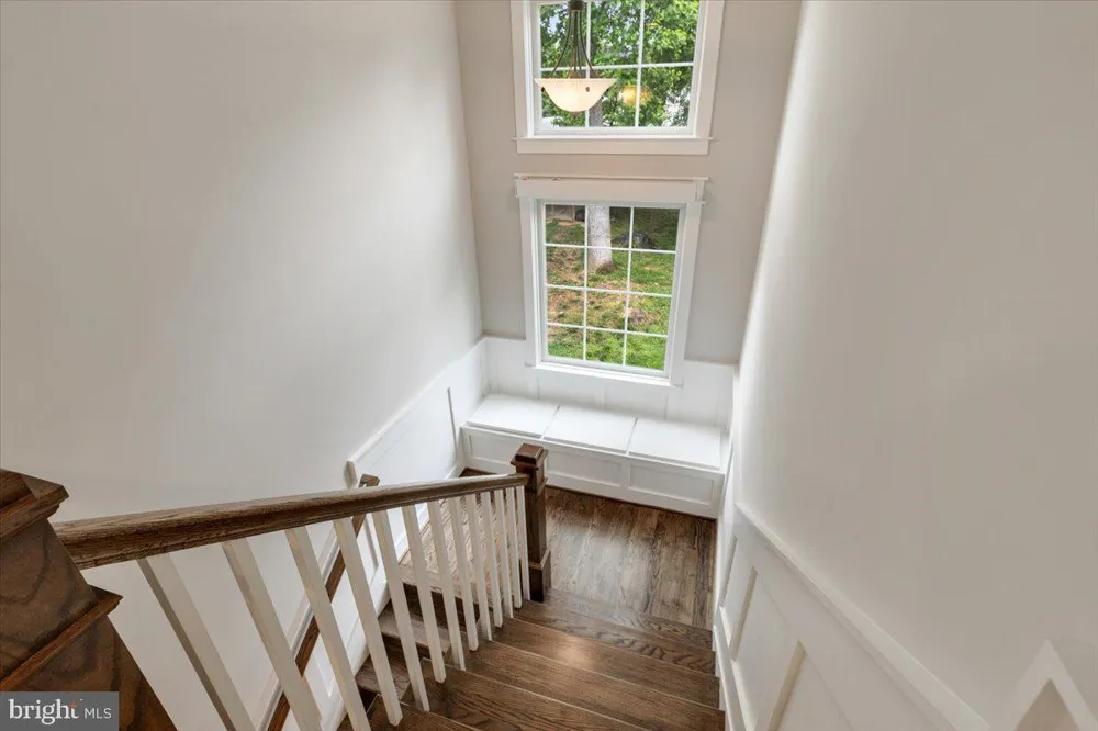 6619 BYRNES DRIVE Mclean, VA 22101