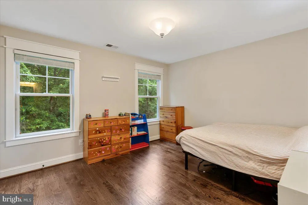 6619 BYRNES DRIVE Mclean, VA 22101