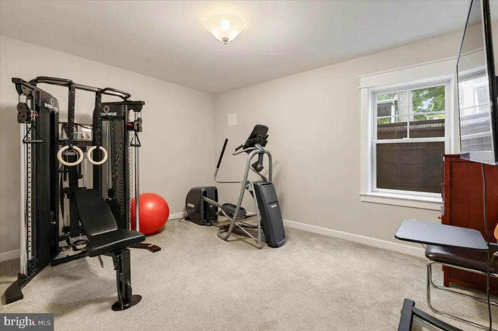 6619 BYRNES DRIVE Mclean, VA 22101