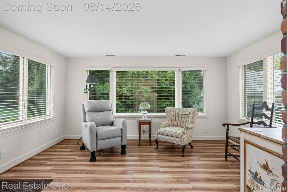 4195 Orchard Way Bloomfield Charter Township, MI 48301