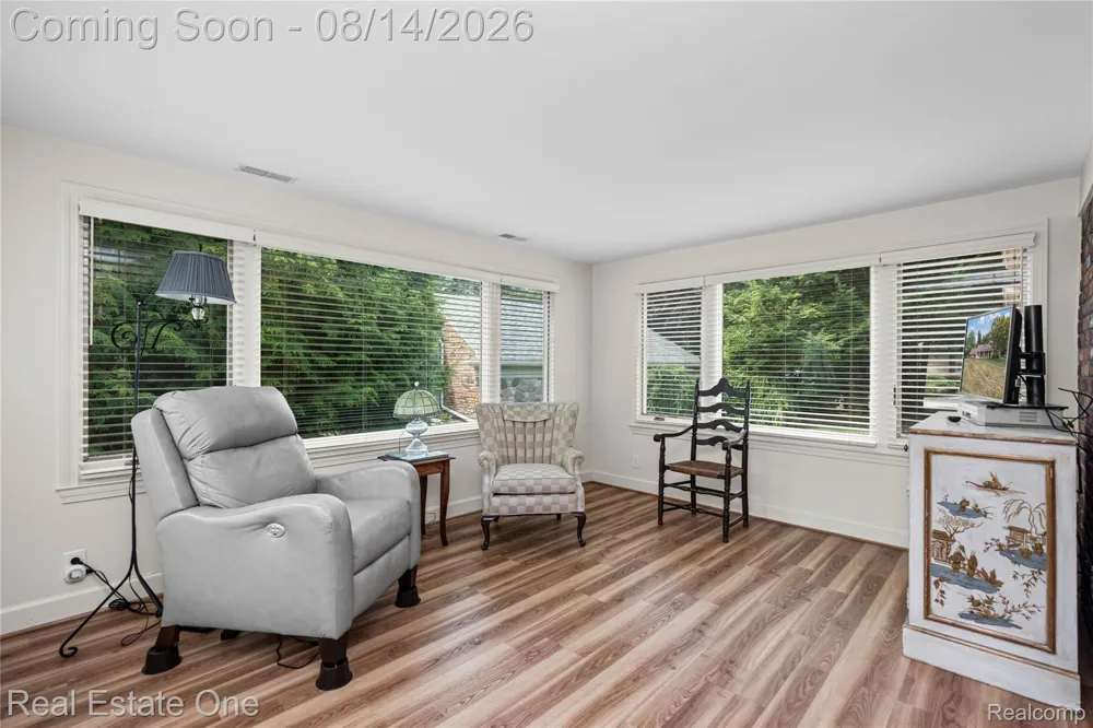 4195 Orchard Way Bloomfield Charter Township, MI 48301