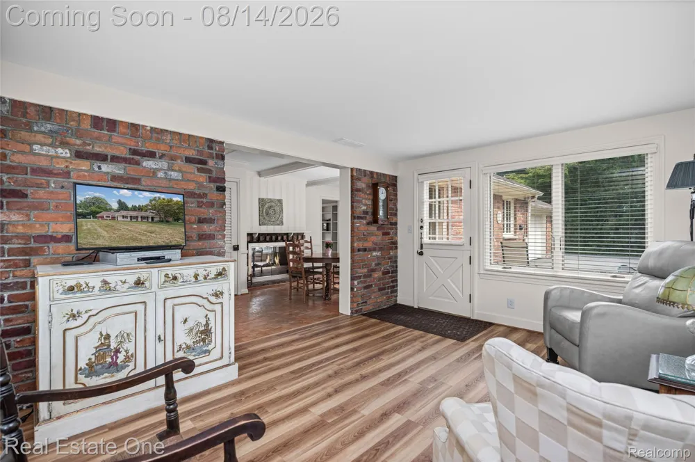4195 Orchard Way Bloomfield Charter Township, MI 48301