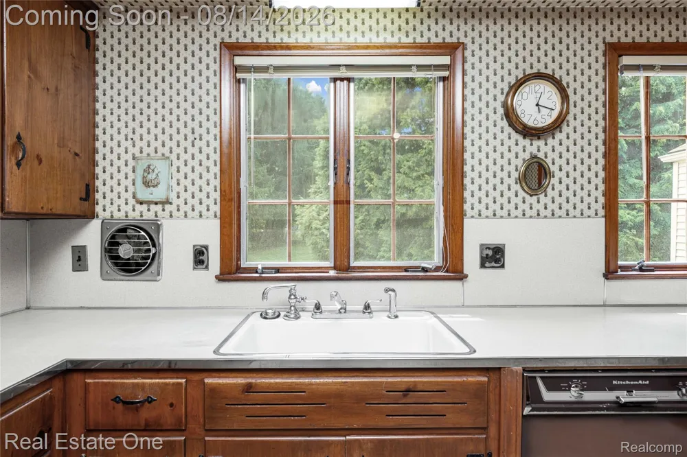 4195 Orchard Way Bloomfield Charter Township, MI 48301