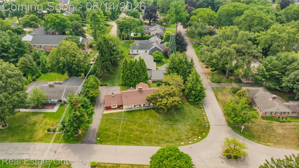 4195 Orchard Way Bloomfield Charter Township, MI 48301
