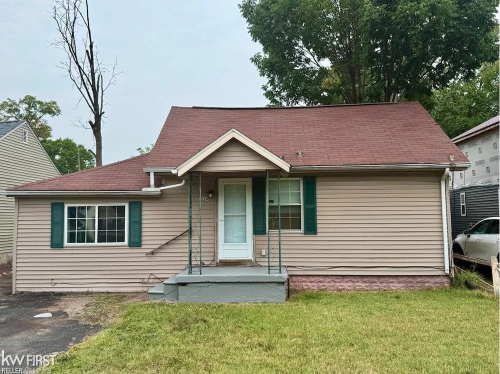 1329 E Decamp Street Burton City, MI 48529