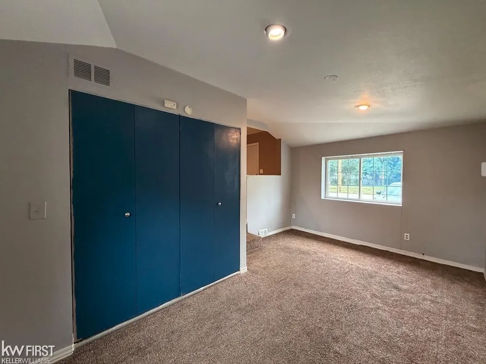 1329 E Decamp Street Burton City, MI 48529