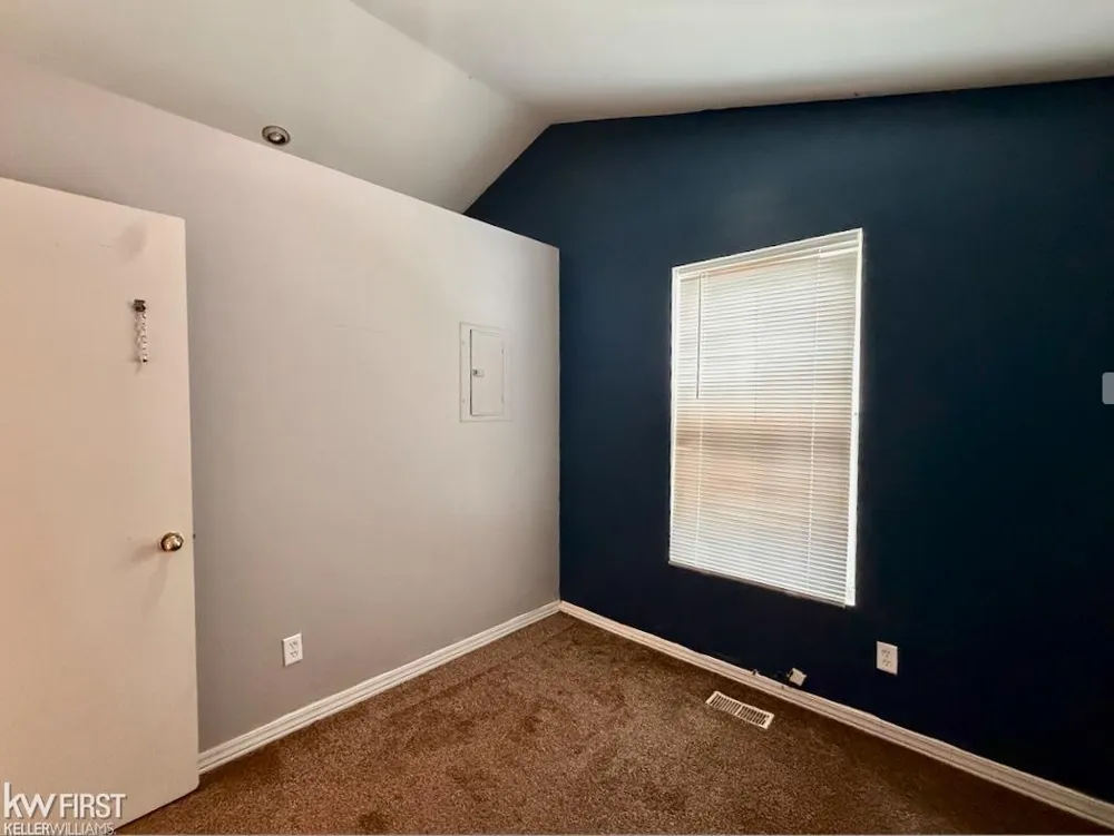 1329 E Decamp Street Burton City, MI 48529