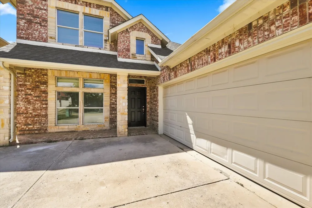 1581 Meadows Avenue Lantana, TX 76226