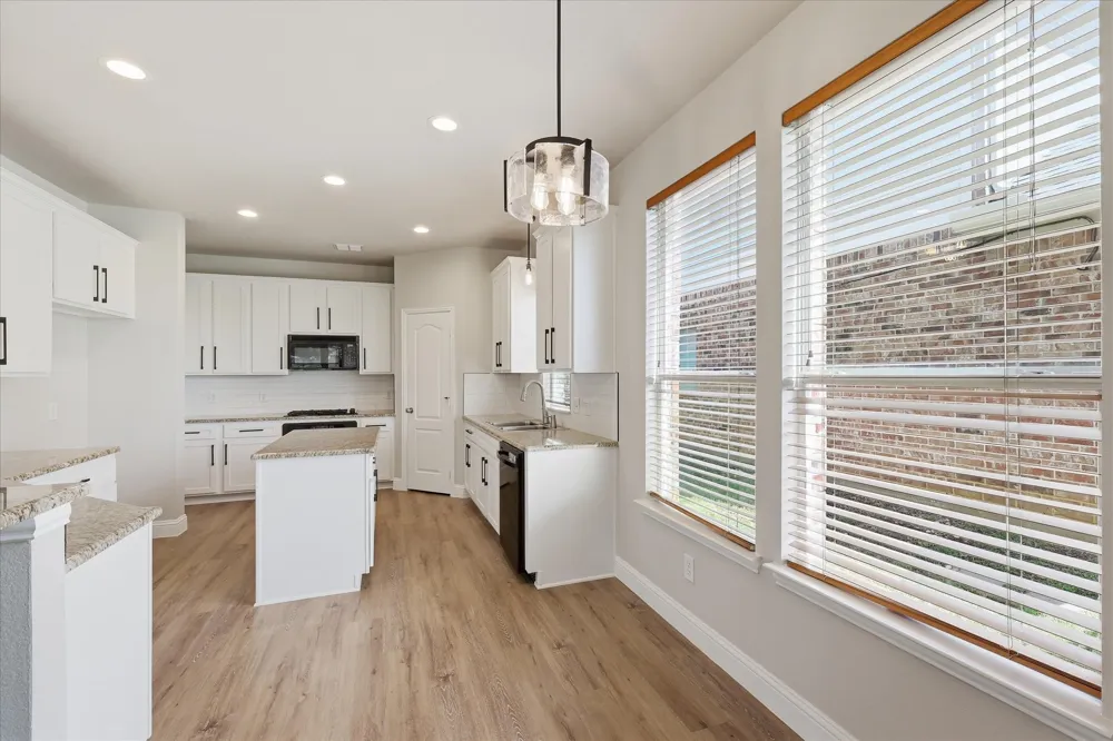 1581 Meadows Avenue Lantana, TX 76226