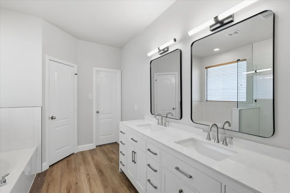 1581 Meadows Avenue Lantana, TX 76226