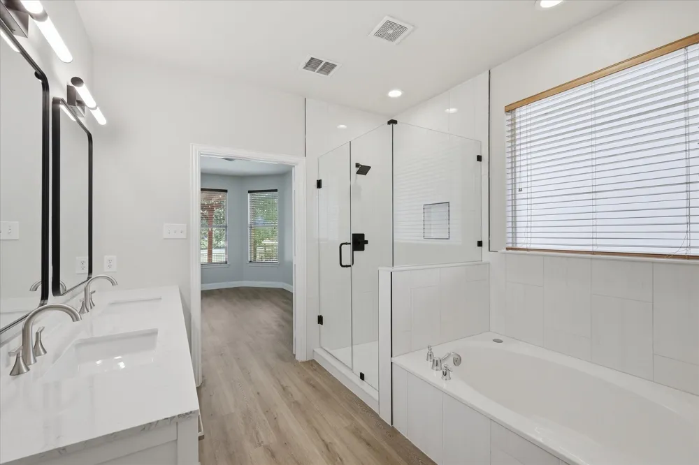 1581 Meadows Avenue Lantana, TX 76226