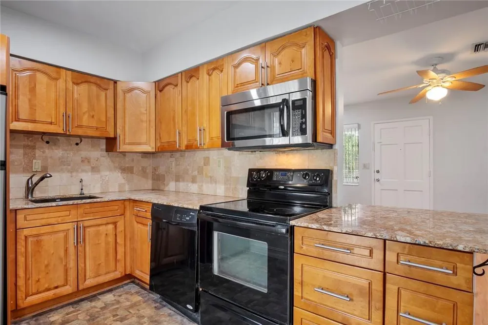 2130 NE 42ND COURT #8 Lighthouse Point, FL 33064