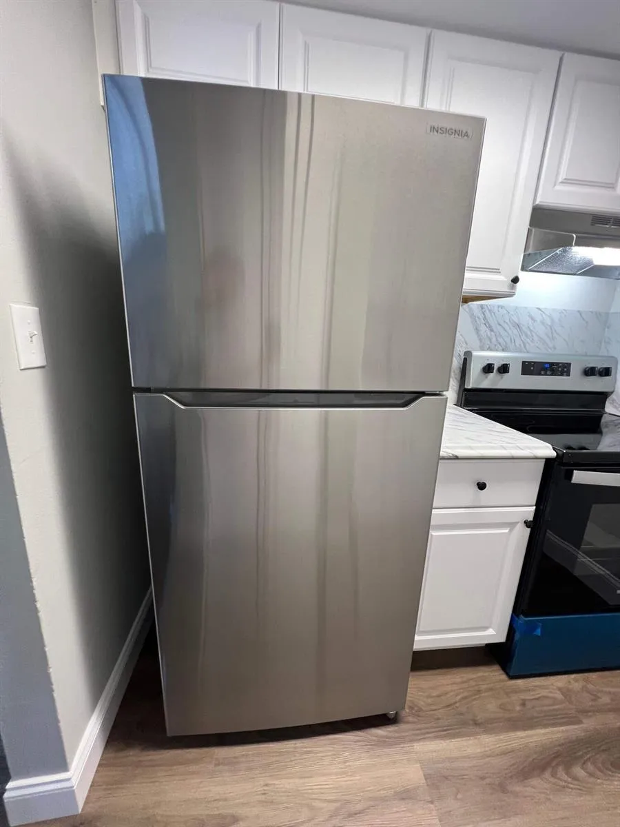 2605 NW 135TH STREET #208 Opa-Locka, FL 33167