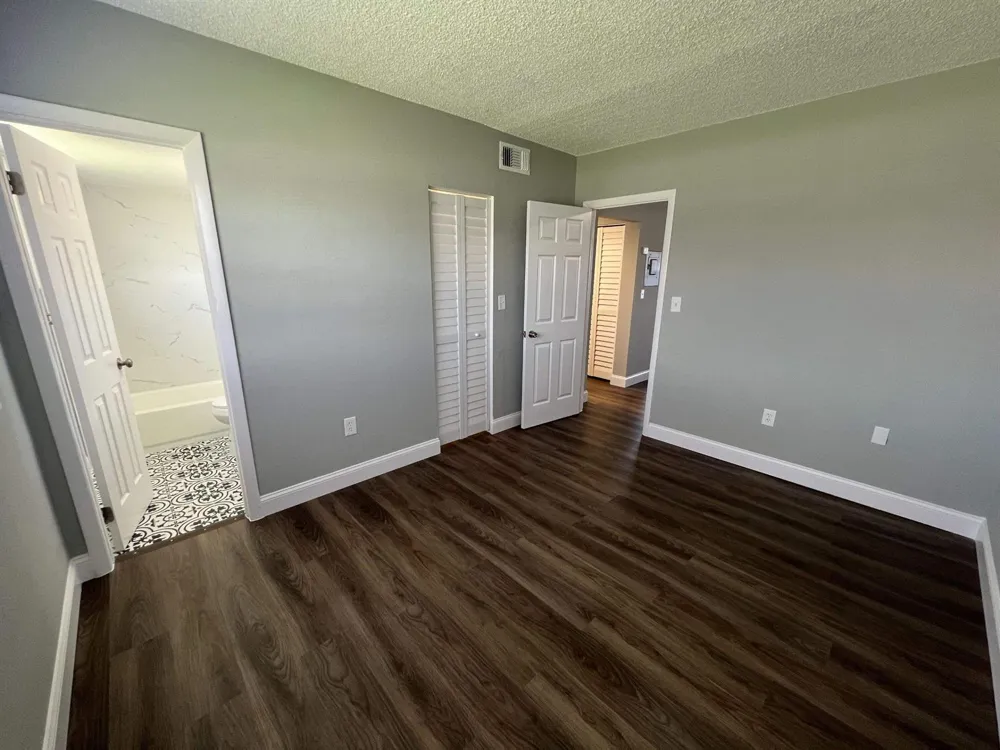 2605 NW 135TH STREET #208 Opa-Locka, FL 33167