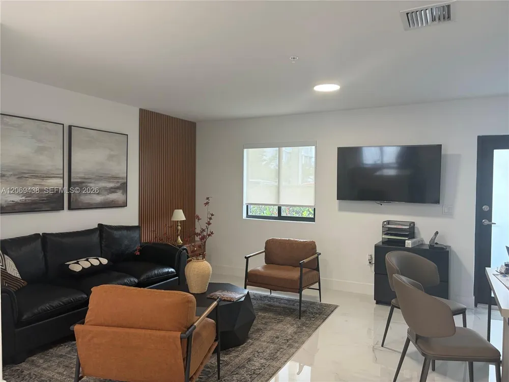 7462 W 4th Ave #108 Hialeah, FL 33014