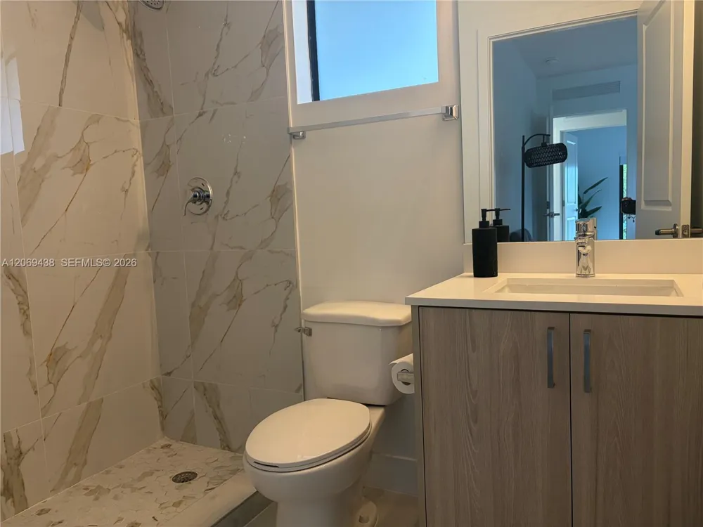 7462 W 4th Ave #108 Hialeah, FL 33014