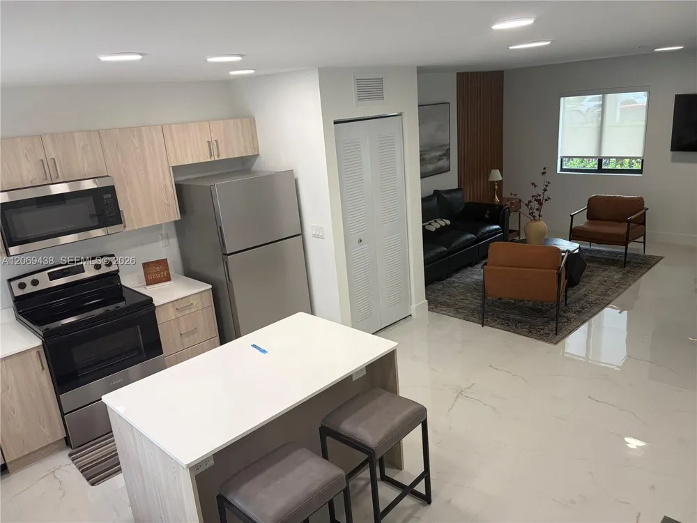7462 W 4th Ave #108 Hialeah, FL 33014
